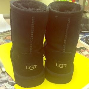 UGG kids unisex size 12 worn a few times indoors